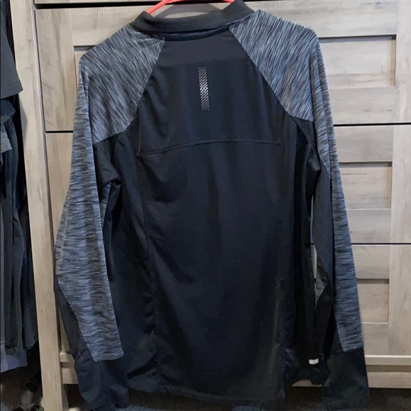 Workout Top - Picture 2 of 4